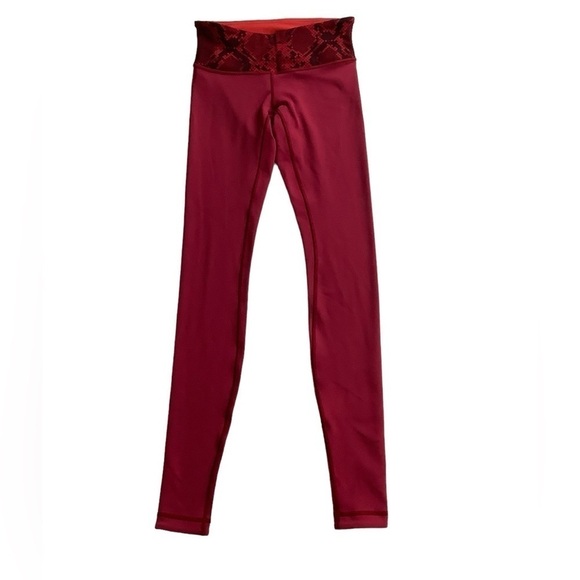 Lululemon Wunder Under Pant III (Reversible) Cranberry / Alarming Size 4 Legging - Picture 2 of 13